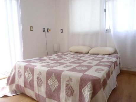 Casa En Alquiler 4 Dormitorios
