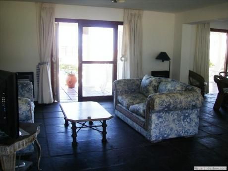 Casa En Alquiler 4 Dormitorios
