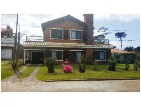Casa En Venta 4 Dormitorios