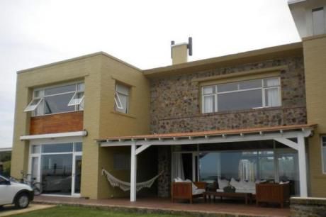 Casa En Venta 4 Dormitorios
