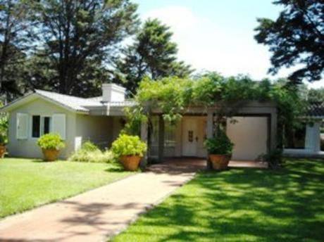 Casa En Venta 3 Dormitorios