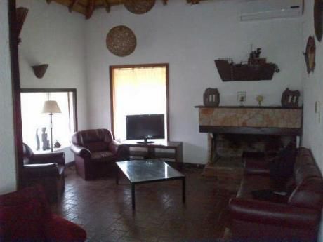 Casa En Alquiler 4 Dormitorios