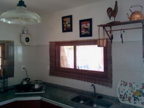 Casa En Alquiler 4 Dormitorios
