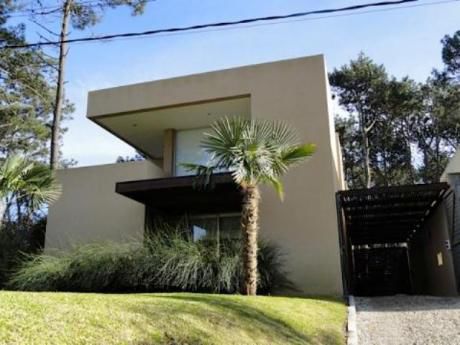 Casa En Venta 5 Dormitorios
