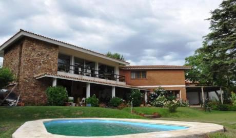Casa En Venta 4 Dormitorios