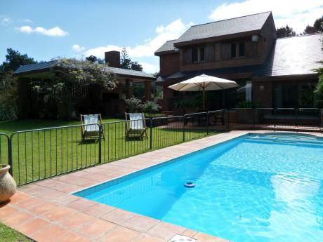 Casa En Venta 4 Dormitorios