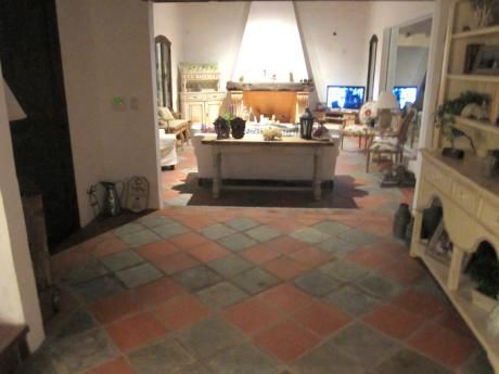 Casa En Venta 4 Dormitorios