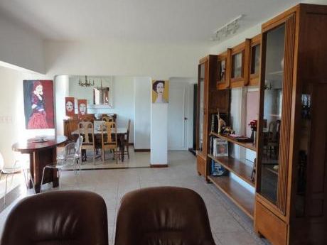 Casa En Venta 5 Dormitorios