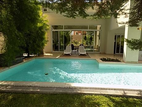 Casa En Venta 4 Dormitorios