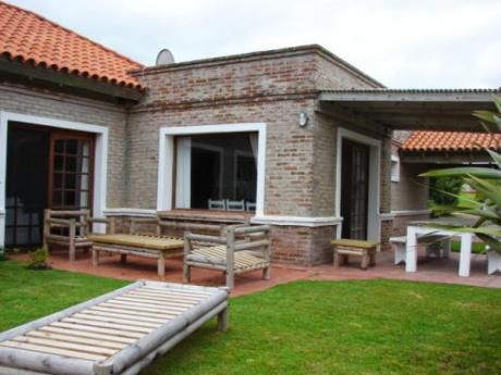 Casa En Alquiler 3 Dormitorios