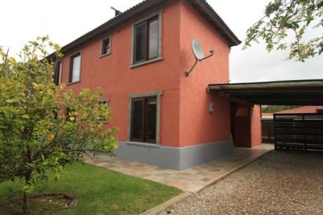 Casa En Alquiler 3 Dormitorios