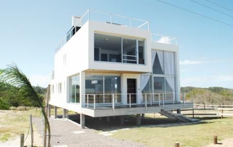 Casa En Venta 4 Dormitorios