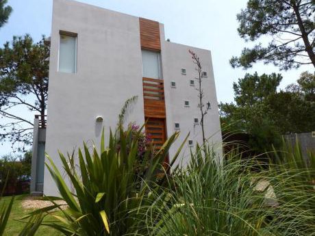 Casa En Venta 3 Dormitorios