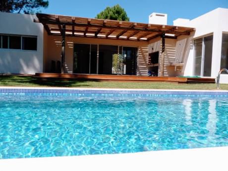 Casa En Venta 3 Dormitorios