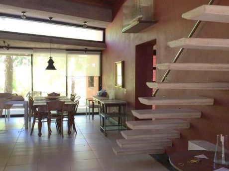 Casa En Venta 4 Dormitorios