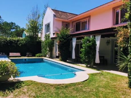 Casa En Venta 5 Dormitorios