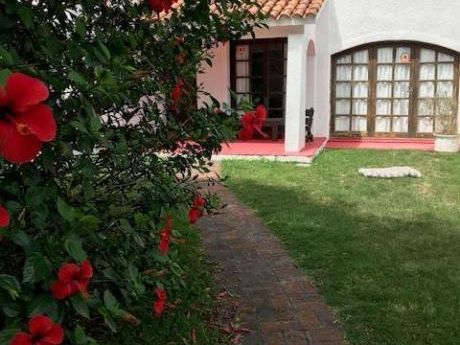 Casa En Alquiler 2 Dormitorios
