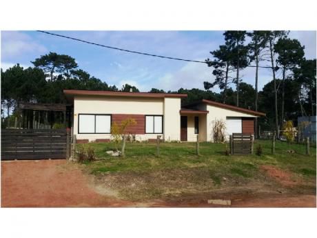 Casa En Venta 4 Dormitorios