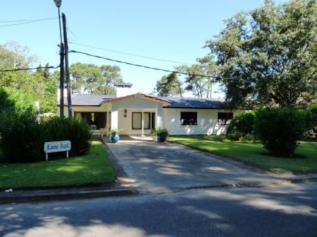Casa En Venta 3 Dormitorios
