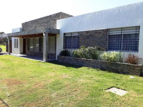 Casa En Venta 3 Dormitorios