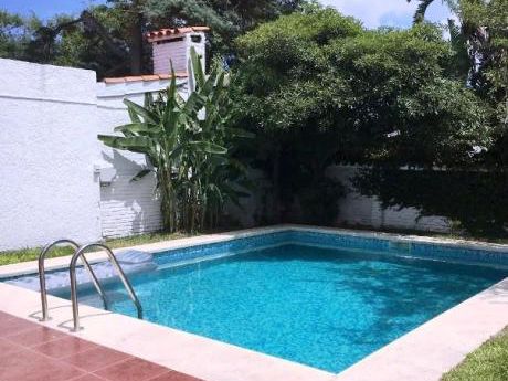 Casa En Venta 4 Dormitorios