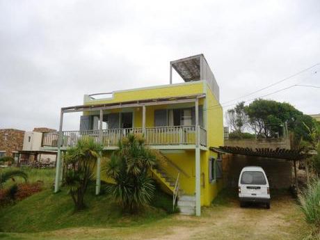 Casa En Alquiler 4 Dormitorios