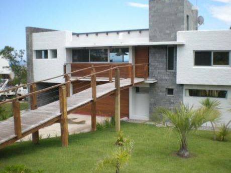 Casa En Alquiler 3 Dormitorios