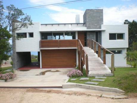 Casa En Alquiler 3 Dormitorios