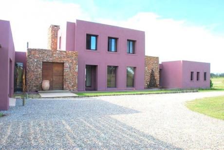 Casa En Alquiler 5 Dormitorios