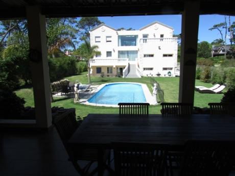 Casa En Venta 4 Dormitorios