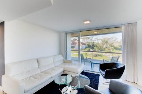 Moderno Apartamento En Punta Del Este