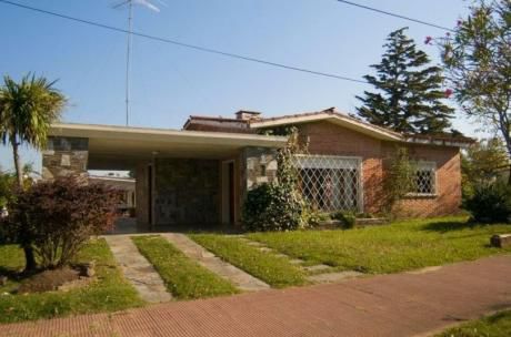 Hermosa Casa En Piriapolis