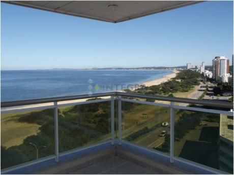 Apartamentos En Playa Mansa