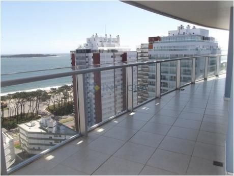 Apartamentos En Playa Mansa