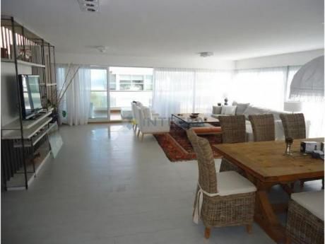 Apartamentos En Playa Brava