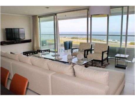 Apartamentos En Playa Brava