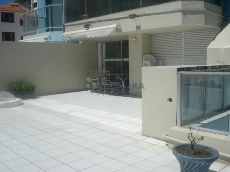 3ambientes Amplios, Parrillero, Garage Y Servicios.