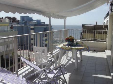 Playa Brava, 3 Dormitorios, Terraza Con Vista Al Mar, Garage En Subsuelo.