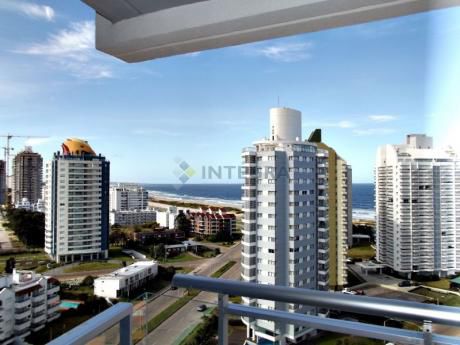 Apartamentos En Playa Mansa