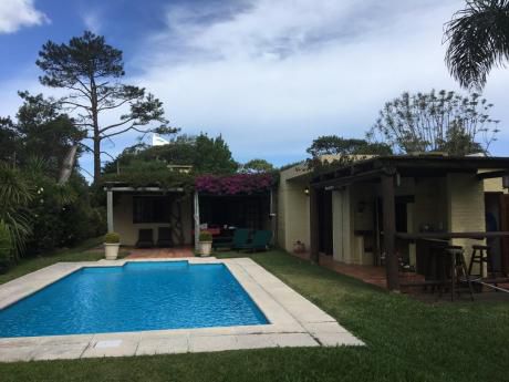 Alquilo Casa Parada 18 Mansa 4 Dorms, Piscina , Solo Febrero