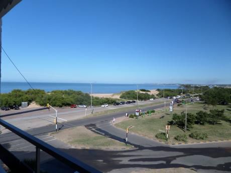 Apartamento En Punta Del Este Frenete Al Mar