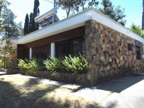 A 6 Cuadras De Playa Brava ,proxima A Shopping Y Al Boulevard Gourmet.