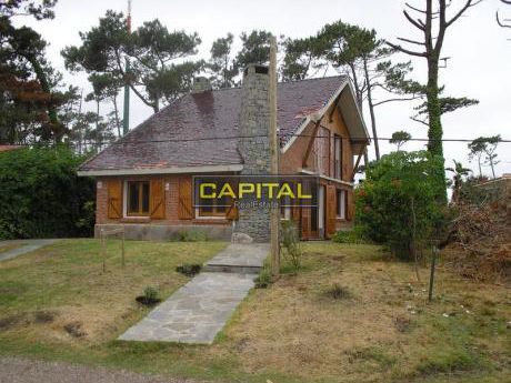 Casas En Playa Mansa