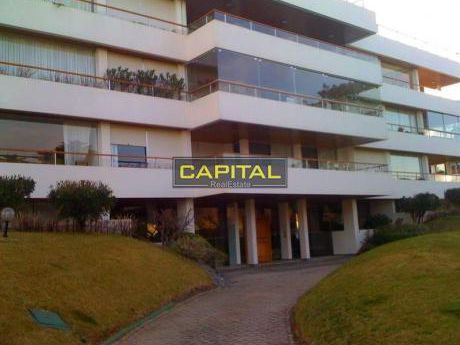 Excelente Apartamento En Playa Brava