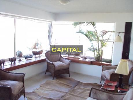 Excelente Apartamento De 3 Dormitorios En Playa Brava!