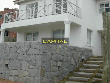 Casa Frente A Parador Mantra Bagatelle
