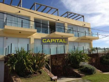 Apartamento En Manantiales - Muy Bueno