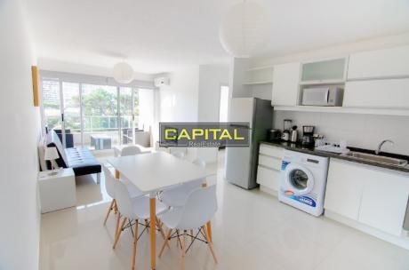 Apartamento De 2 Dorm. Playa Brava