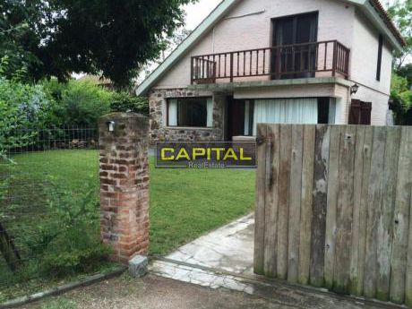 Casa Pinares 2 Dorm. Alquiler Anual