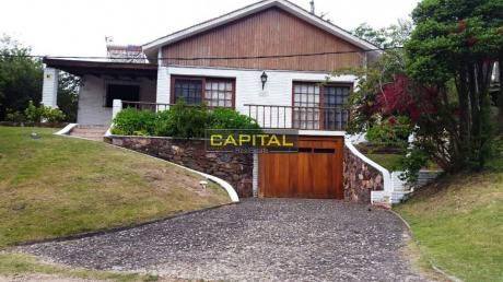 Muy Linda Casa De 3 Dormitorios En Playa Mansa